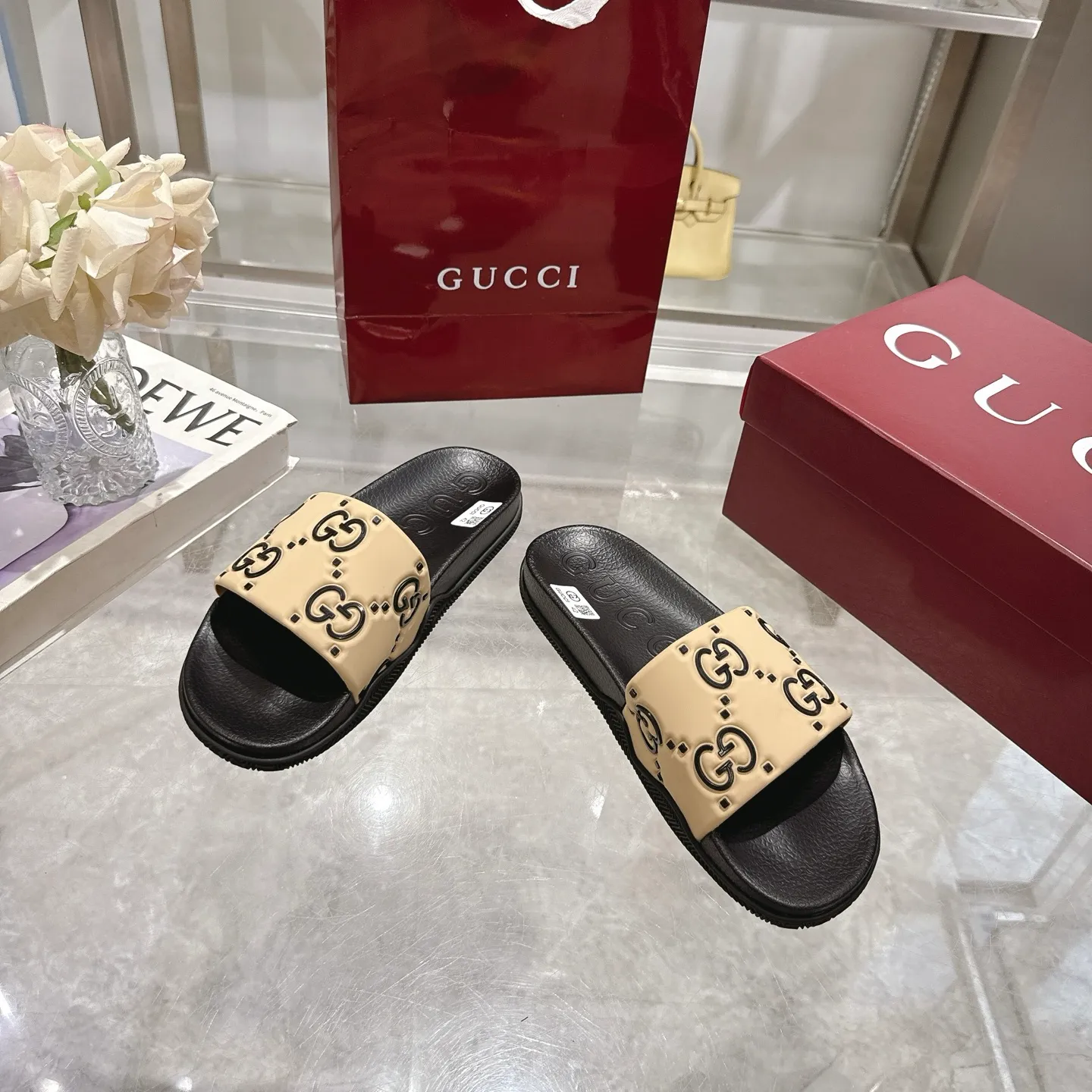 🅿️300💰 🌹Gucci official website Good Game slippers and sandals for men and women. In this special edition series, the acronym of the brand founder Guccio Gucci gives new meaning. In the gaming world, "GG" is a symbol of good sportsmanship and stands for "Good Game," which conveys the value system of the community. The modern acronym is a playful ode to the brand’s origins in the world of sports and leisure, illustrating how Gucci’s heritage continues to evolve. The parting greeting expresses the Gucci Good Game motto as the brand moves into new worlds, creating centers of play, self-expression, talent, freedom and individuality. Made with a rubber upper, these slippers are embellished with the collection's signature logo.  Rubber upper, unisex, G logo embossed, molded footbed, rubber sole, flat, made in Italy, sizes 36 to 46
